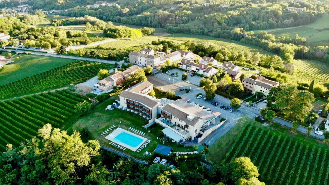 Готель Relais Le Betulle Конельяно Екстер'єр фото